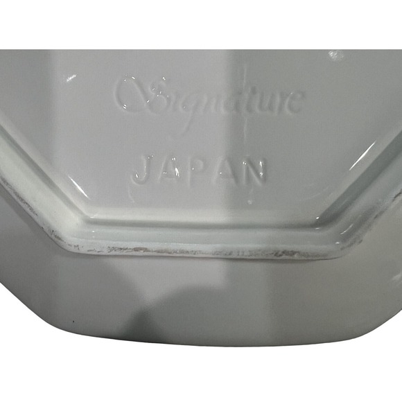 Octagonal White Ceramic Signature Japan Plate Vintage - Picture 2 of 2